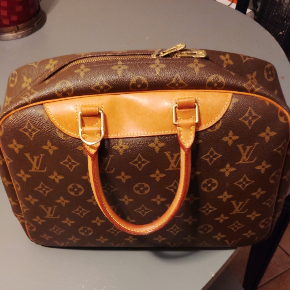 LV Bowler w/D rings